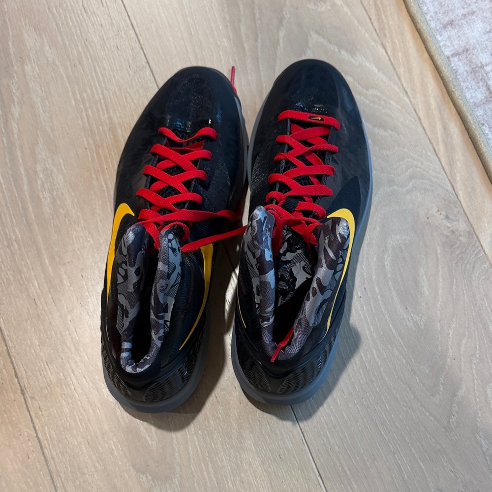 Nike Zoom hyperdunk 11 - Chris Bosh Miami heat size 12 - brand new